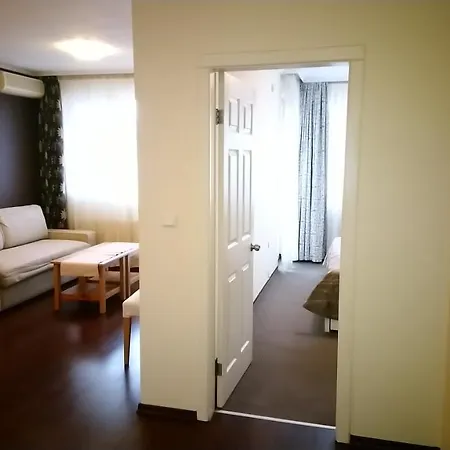 апартмънт хаус 3*