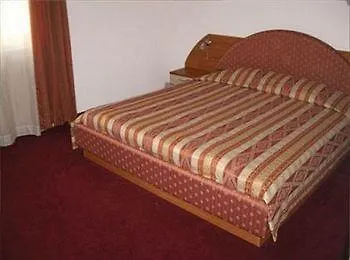 House Aparthotel 3*