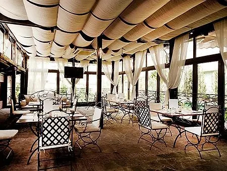 Aparthotel House 3*