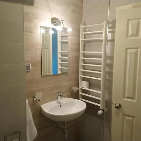 House Aparthotel